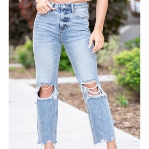 Lovervet by VERVET- Distressed straight leg cropped Jean